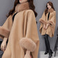 Élégant manteau poncho à col en fausse fourrure de couleur unie