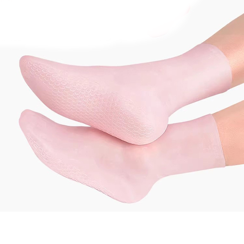 🧦 50% OFF TODAY ONLY! ✨ Silicone Moisturizing Socks for Dry Cracked Feet – Soften Heels & Instant Foot Repair 🌿